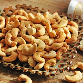 Hạt Điều Rang Muối không vỏ lụa