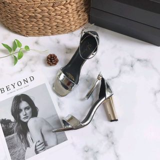Giày sandal gót trụ 9p cực sang
