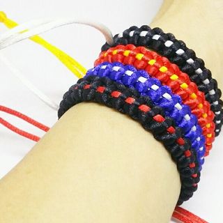 Vòng đeo tay Paracord handmade dây dù giá rẻ