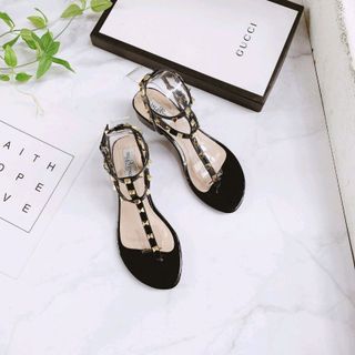 Giày sandal tán đinh cao 3p