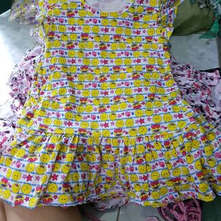 đầm trẻ em đuôi cá lên từ vải xuất dư