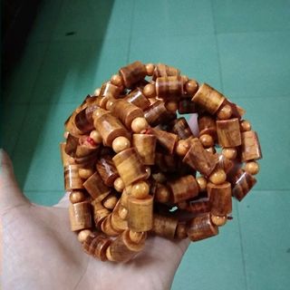 vòng phong thuỷ gỗ huyết long kiểu trúc 12ly