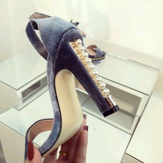 Sandal cao 9p gót đính ngọc trai
