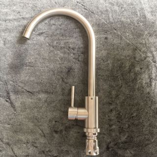 Vòi rửa bát nóng lạnh Ricco 304