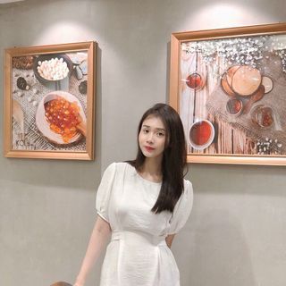 đầm trắng cột eo