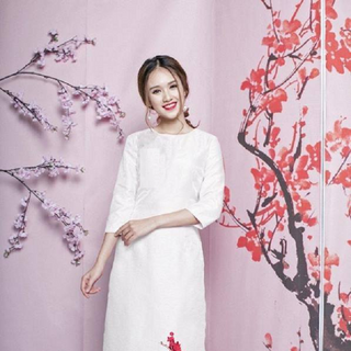 SET ÁO DÀI CÁCH TÂN THÊU KÈM QUẦN ỐNG RỘNG2