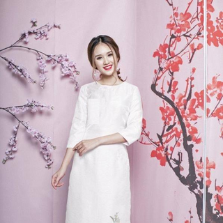SET ÁO DÀI CÁCH TÂN THÊU KÈM QUẦN ỐNG RỘNG3