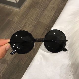 Kính tròn đen siêu chất