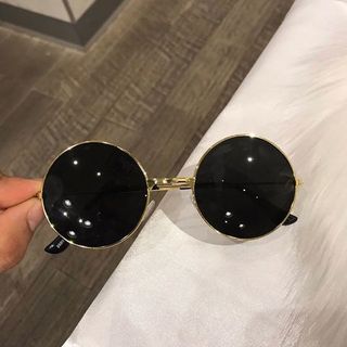 Kính tròn đen siêu chất