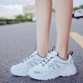 Giày hit hot độn đế