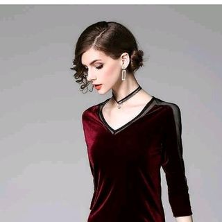 ĐẦM NHUNG CỔ V PHỐI REN