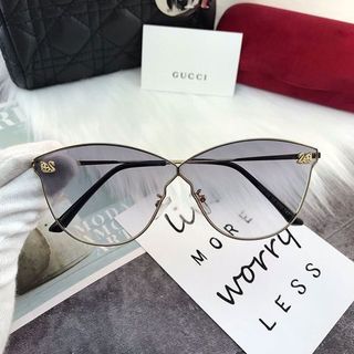 Kính đính thiên nga cực đẹp cực sang chảnh