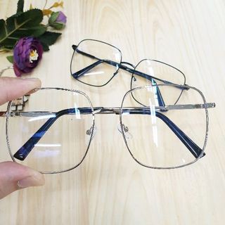 kính trắng sắt gọng vuông