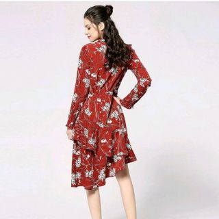 ĐẦM VOAN TẦNG CỔ NƠ