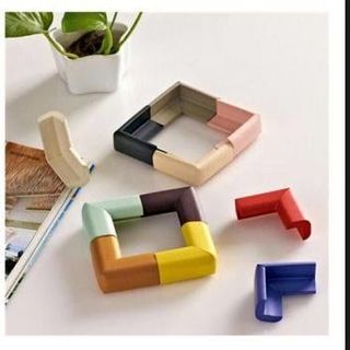 Set 4 miếng xốp bịt góc bàn góc giường