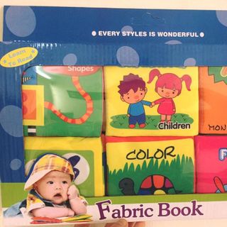 Set sách vải gồm 6 quyển của Fabric Book