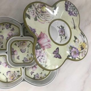 Hộp Mứt 5 Ngăn Hình Hoa Mai 4 Cánh