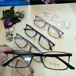 kính trắng mắt vuông 2167