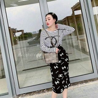 Set áo sọc chân váy đen body