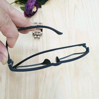 kính trắng dẻo 801