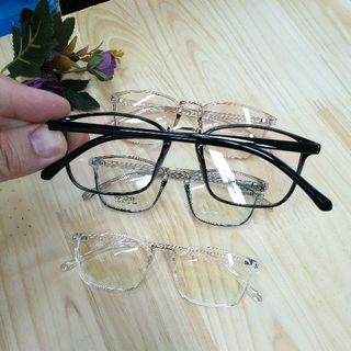 kính trắng siêu dẻo 210