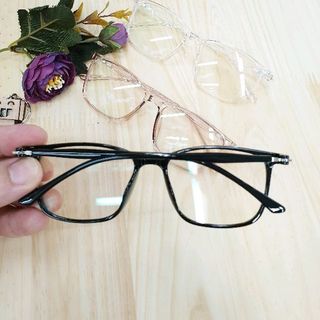 kính trắng siêu dẻo 221