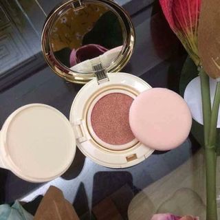 PHẤN NƯỚC QUYÊN LARA