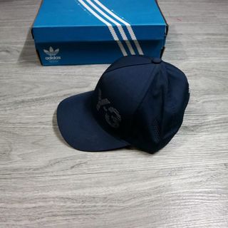 Mũ das 2 màu in logo Y3 trẻ trung