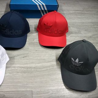 Mũ Das 3 lá thêu chữ in 4 màu