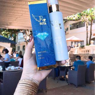 sữa tắm trắng rita