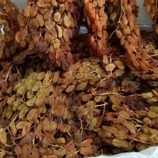 Nho khô nguyên cành Úc