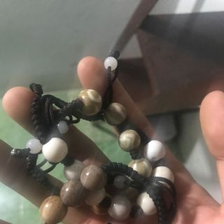 vòng tay đá thiên nhiên đơn giản mà cực đẹp liên hệ để xem rõ hơn