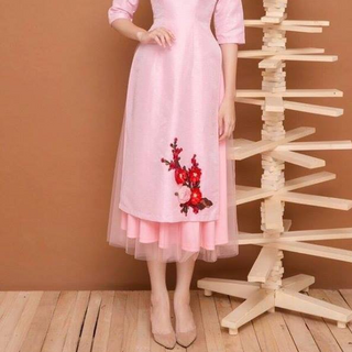 SET ÁO DÀI LỤA  THÊU HOA ĐÀO  PHỐI LƯỚI KÈM CHÂN VÁY2