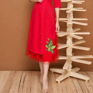 SET ÁO DÀI LỤA  THÊU ĐÍNH NGỌC  PHỐI LƯỚI KÈM CHÂN VÁY3