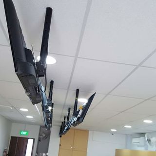 Giá treo tivi thả trần NBT560-15 TV từ 32inch đến 65inch