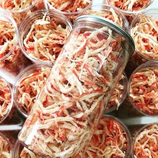 Mực xé sợi hấp nước dừa
