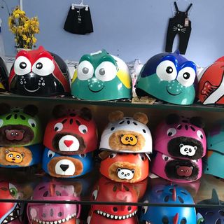 Nón bảo hiểm hình thú cho bé