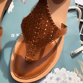 SANDAL CẮT LAZER THỜI TRANG