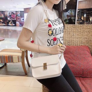 tui xách dây đính phụ kiện cute