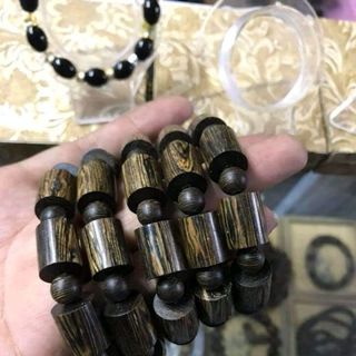 009 - Vòng tay trầm hương thiên nhiên