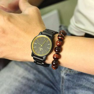Vòng đá phong thủy mắt hổ đỏ VIP