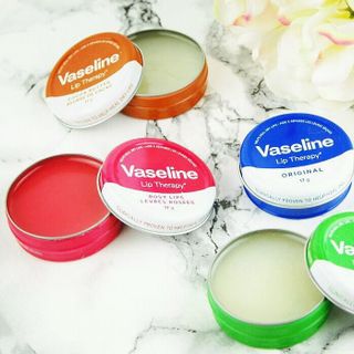DƯỠNG MÔI VASELINE