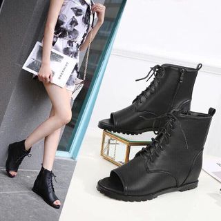 giày bot đế bệt cá tính