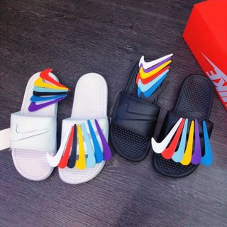 dép quai ngang Logo đổi màu