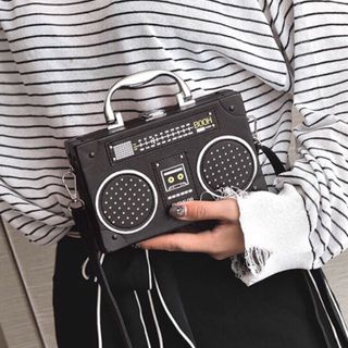 tui xách radio siêu chất