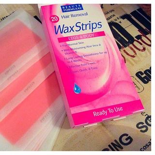 Miếng dán tẩy lông Beauty Formulas Wax Strips Legs and Body - hộp 20 miếng