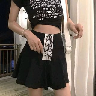 chân váy phối dây trước