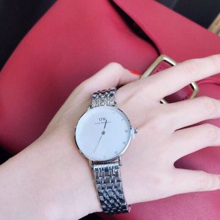 đồng hồ dây kim loại