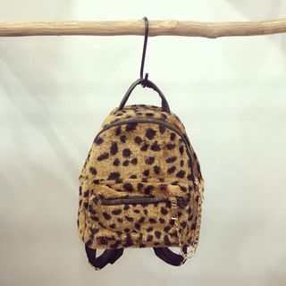 balô beo nỉ hàng hot lên ngôi