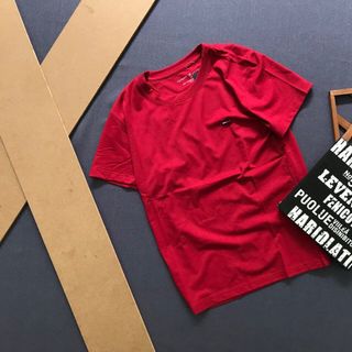 Áo thun nam cổ tròn